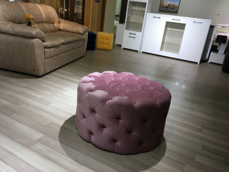 Bancos acolchoados para salas diferentes como uma peça de mobiliário original - opções, conselhos, 235+ (Foto). Adição luxuosa e prática