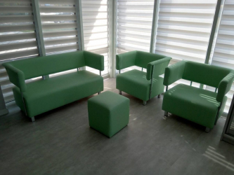 Bancos acolchoados para salas diferentes como uma peça de mobiliário original - opções, conselhos, 235+ (Foto). Adição luxuosa e prática