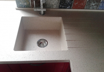 Pias de pedra - uma bela adição à cozinha. 175+ (foto) redondo, quadrado e canto. Escolha com a gente