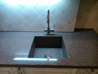 Pias de pedra - uma bela adição à cozinha. 175+ (foto) redondo, quadrado e canto. Escolha com a gente