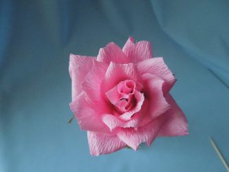Como fazer rosas de papel com as próprias mãos: Instruções passo a passo para iniciantes (mais de 190 fotos)