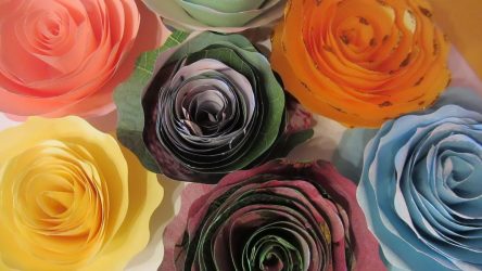 Como fazer rosas de papel com as próprias mãos: Instruções passo a passo para iniciantes (mais de 190 fotos)