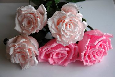 Como fazer rosas de papel com as próprias mãos: Instruções passo a passo para iniciantes (mais de 190 fotos)