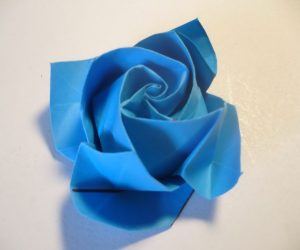 Como fazer rosas de papel com as próprias mãos: Instruções passo a passo para iniciantes (mais de 190 fotos)