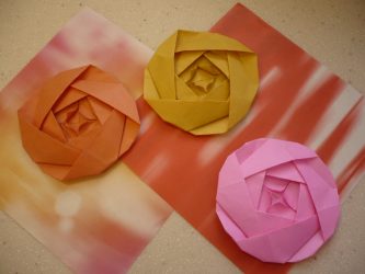 Como fazer rosas de papel com as próprias mãos: Instruções passo a passo para iniciantes (mais de 190 fotos)