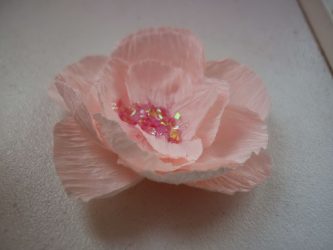 Como fazer rosas de papel com as próprias mãos: Instruções passo a passo para iniciantes (mais de 190 fotos)
