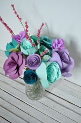 Como fazer rosas de papel com as próprias mãos: Instruções passo a passo para iniciantes (mais de 190 fotos)