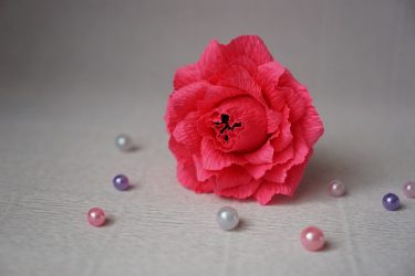 Como fazer rosas de papel com as próprias mãos: Instruções passo a passo para iniciantes (mais de 190 fotos)