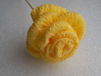 Como fazer rosas de papel com as próprias mãos: Instruções passo a passo para iniciantes (mais de 190 fotos)