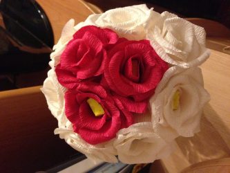 Como fazer rosas de papel com as próprias mãos: Instruções passo a passo para iniciantes (mais de 190 fotos)