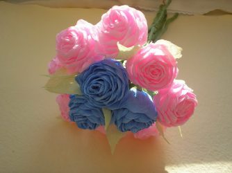Como fazer rosas de papel com as próprias mãos: Instruções passo a passo para iniciantes (mais de 190 fotos)