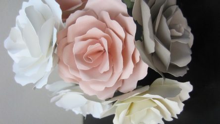Como fazer rosas de papel com as próprias mãos: Instruções passo a passo para iniciantes (mais de 190 fotos)