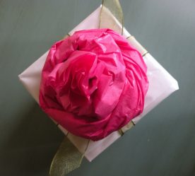 Como fazer rosas de papel com as próprias mãos: Instruções passo a passo para iniciantes (mais de 190 fotos)