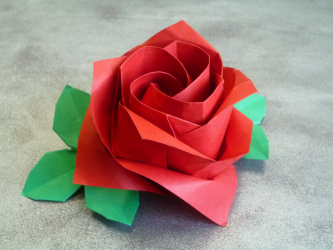 Como fazer rosas de papel com as próprias mãos: Instruções passo a passo para iniciantes (mais de 190 fotos)