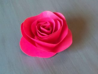 Como fazer rosas de papel com as próprias mãos: Instruções passo a passo para iniciantes (mais de 190 fotos)