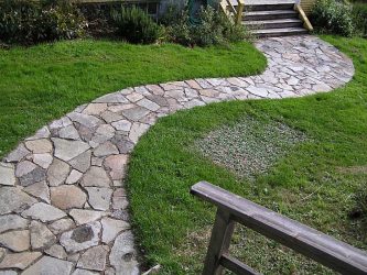 Como é bonito fazer caminhos de jardins com as próprias mãos a baixo custo? Mais de 180 fotos de opções suburbanas de diferentes materiais (telhas, plástico, borracha)
