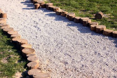 Como é bonito fazer caminhos de jardins com as próprias mãos a baixo custo? Mais de 180 fotos de opções suburbanas de diferentes materiais (telhas, plástico, borracha)