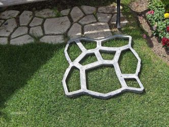 Como é bonito fazer caminhos de jardins com as próprias mãos a baixo custo? Mais de 180 fotos de opções suburbanas de diferentes materiais (telhas, plástico, borracha)