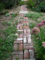 Como é bonito fazer caminhos de jardins com as próprias mãos a baixo custo? Mais de 180 fotos de opções suburbanas de diferentes materiais (telhas, plástico, borracha)