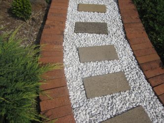 Como é bonito fazer caminhos de jardins com as próprias mãos a baixo custo? Mais de 180 fotos de opções suburbanas de diferentes materiais (telhas, plástico, borracha)