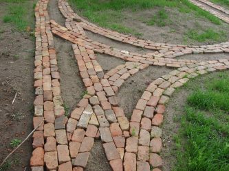 Como é bonito fazer caminhos de jardins com as próprias mãos a baixo custo? Mais de 180 fotos de opções suburbanas de diferentes materiais (telhas, plástico, borracha)
