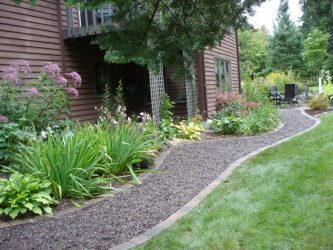 Como é bonito fazer caminhos de jardins com as próprias mãos a baixo custo? Mais de 180 fotos de opções suburbanas de diferentes materiais (telhas, plástico, borracha)