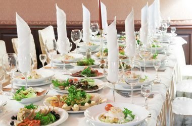 Configuração de mesa festiva (mais de 280 fotos): Tecnologia e regras para organizar refeições