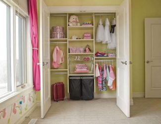 Guarda-roupa no berçário: Como não cometer um erro com a escolha? 205+ (foto) design com opções (guarda-roupa de correr, canto, built-in)
