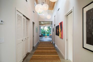Design moderno de guarda-roupas no corredor: Mais de 95 fotos - Ideias para renovação interna