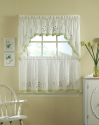 Beleza do ar: cortinas de organza irá adicionar um estilo sofisticado para sua casa. 195+ (Fotos) das variantes brancas combinadas e curtas. Segredos das compras certas