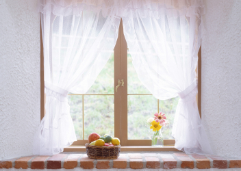 Beleza do ar: cortinas de organza irá adicionar um estilo sofisticado para sua casa. 195+ (Fotos) das variantes brancas combinadas e curtas. Segredos das compras certas