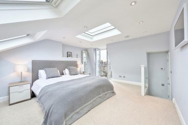 Idéias de design surpreendentes Quartos no sótão: 200 + (Foto) Interiores em estilo contemporâneo