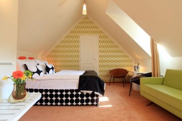 Idéias de design surpreendentes Quartos no sótão: 200 + (Foto) Interiores em estilo contemporâneo
