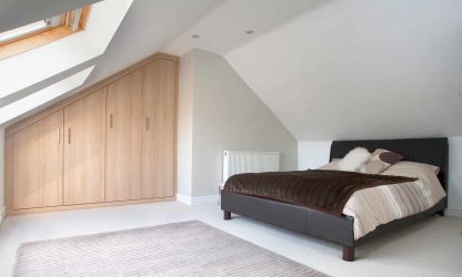 Idéias de design surpreendentes Quartos no sótão: 200 + (Foto) Interiores em estilo contemporâneo
