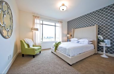 Quarto com papel de parede de duas cores 210+ Foto: Idéias de design que não deixarão ninguém indiferente