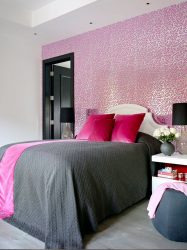 Quarto com papel de parede de duas cores 210+ Foto: Idéias de design que não deixarão ninguém indiferente