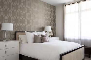 Quarto com papel de parede de duas cores 210+ Foto: Idéias de design que não deixarão ninguém indiferente