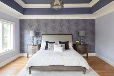 Quarto com papel de parede de duas cores 210+ Foto: Idéias de design que não deixarão ninguém indiferente