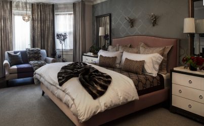 Quarto com papel de parede de duas cores 210+ Foto: Idéias de design que não deixarão ninguém indiferente