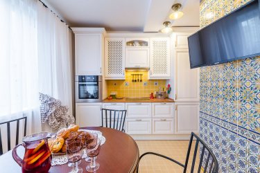 TV na cozinha - Prático, elegante, Original (135+ fotos). Melhores opções de hospedagem