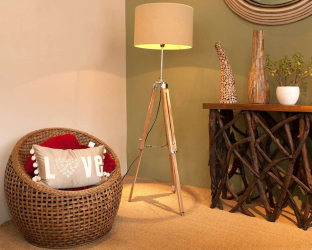 Candeeiro de pé na casa: um elemento de decoração ou uma maneira de criar estilo e conforto? 200+ (fotos) opções de piso para sala, quarto e cozinha