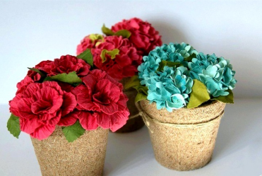 Como fazer flores de papel ondulado com doces com as próprias mãos? Master class +75 Fotos de buquês de luxo