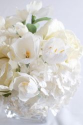 Como fazer flores de papel ondulado com doces com as próprias mãos? Master class +75 Fotos de buquês de luxo
