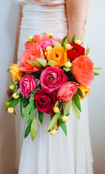 Como fazer flores de papel ondulado com doces com as próprias mãos? Master class +75 Fotos de buquês de luxo