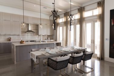 Que lindo pendurar o tule na cozinha? Curto ou Longo? 145+ Fotos de novos produtos na área de têxteis para interiores