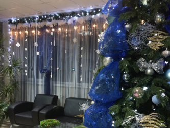 Criando um feriado ou uma decoração interessante com guirlandas: 145+ (fotos) de decoração deslumbrante, janelas, árvores de Natal, paredes. Idéias arrojadas que podem mudar seu interior. 4 master classes
