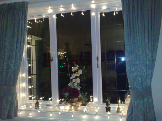 Criando um feriado ou uma decoração interessante com guirlandas: 145+ (fotos) de decoração deslumbrante, janelas, árvores de Natal, paredes. Idéias arrojadas que podem mudar seu interior. 4 master classes