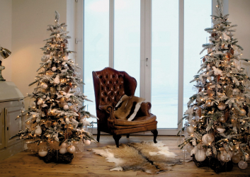 Criando um feriado ou uma decoração interessante com guirlandas: 145+ (fotos) de decoração deslumbrante, janelas, árvores de Natal, paredes. Idéias arrojadas que podem mudar seu interior. 4 master classes