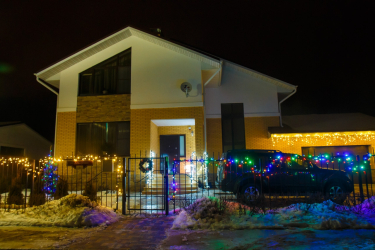 Criando um feriado ou uma decoração interessante com guirlandas: 145+ (fotos) de decoração deslumbrante, janelas, árvores de Natal, paredes. Idéias arrojadas que podem mudar seu interior. 4 master classes