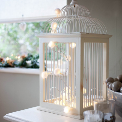 Criando um feriado ou uma decoração interessante com guirlandas: 145+ (fotos) de decoração deslumbrante, janelas, árvores de Natal, paredes. Idéias arrojadas que podem mudar seu interior. 4 master classes